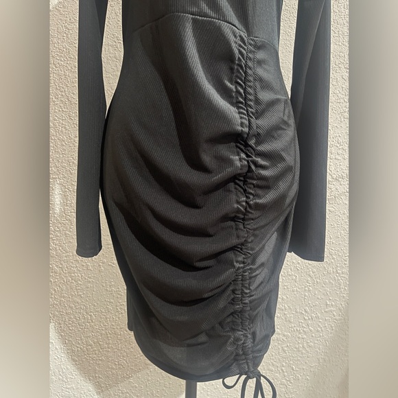 MISSGUIDED High Neck Mini Dress With Ruched Front in Black SZ 10 SZ Medium NWT - Picture 6 of 11